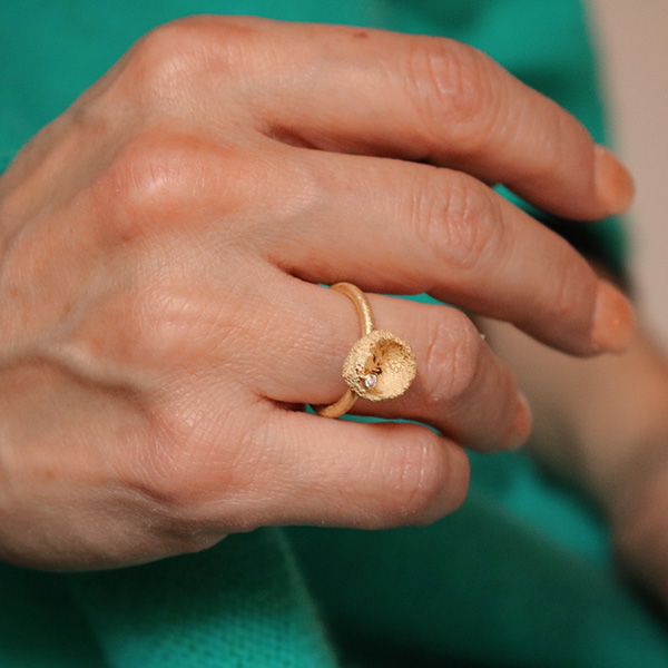 'Nius' Diamond Ring