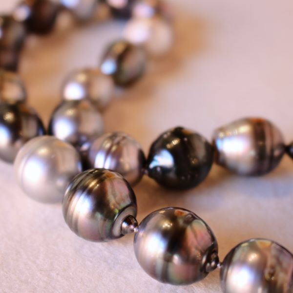 Large Tahitian Cultured Pearl Strand