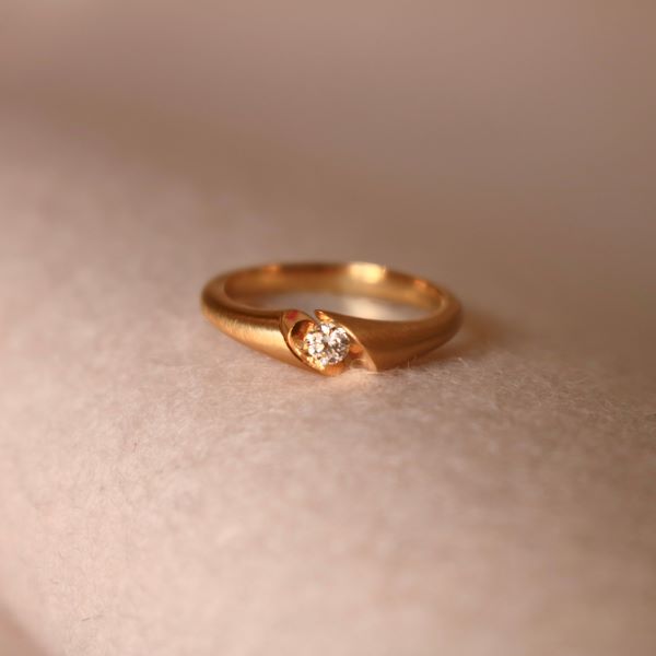 Petite Calla Diamond Ring