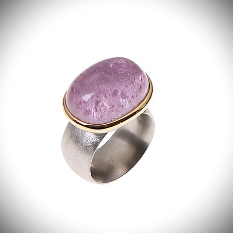 Cabochon Kunzite Ring